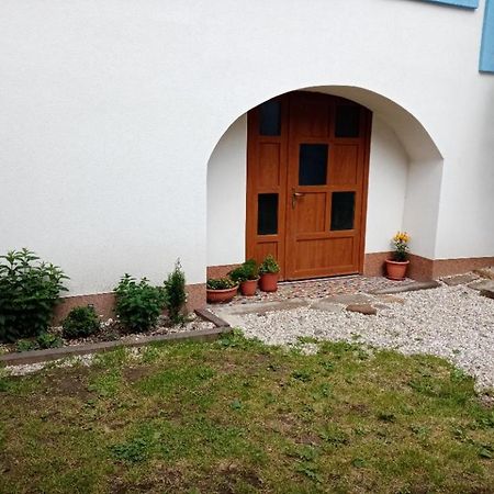 Penzion L'Isola Kunzak Bagian luar foto
