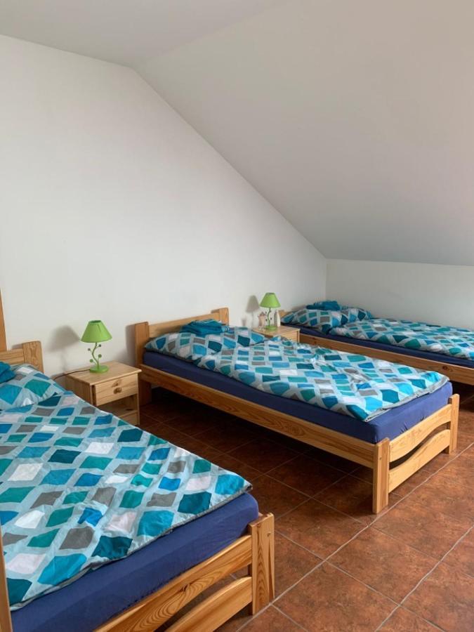 Penzion L'Isola Kunzak Bagian luar foto