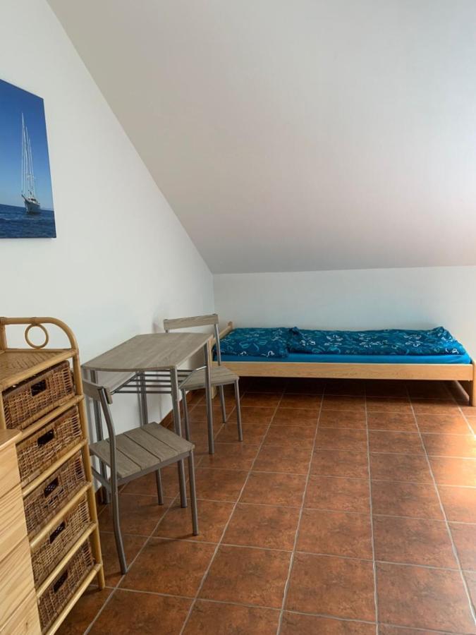 Penzion L'Isola Kunzak Bagian luar foto