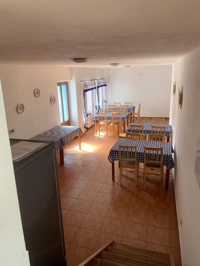 Penzion L'Isola Kunzak Bagian luar foto